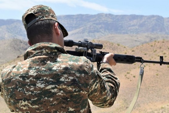 Азербайджанский военный стрелял в военнослужащего ВС Армении - Минобороны РА