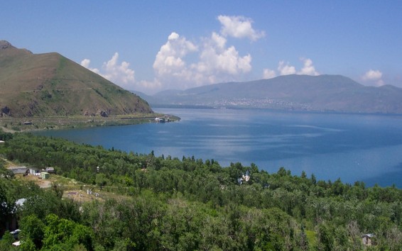 Թթվային ջրերը վտանգելու են Սևանա լճի ջրի որակը. բնապահպաննները պահանջում չշահագործել Ամուլսարի ոսկու հանքը