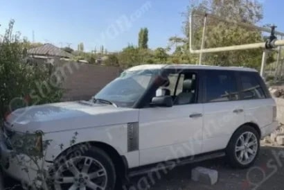 Range Rover-ը բախվել է գազատար խողովակին․ վարորդը հիվանդանոց տեղափոխելու ճանապարհին մահացել է․ shamshyan.com