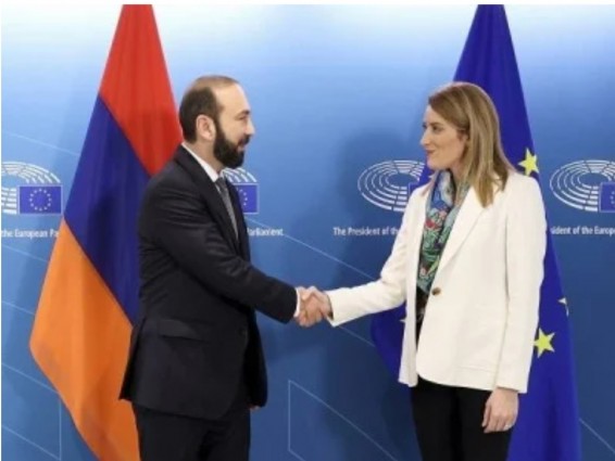 Արարատ Միրզոյանը և Ռոբերտա Մեցոլան մտքեր են փոխանակել ՀՀ-ԵՄ օրակարգի հիմնական ուղղությունների շուրջ