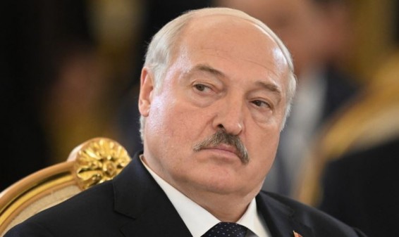 Лукашенко отправился с визитом в Россию