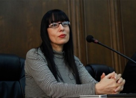 Հիվանդին «պաս» են տալիս տարբեր բաժիններով, փող են աշխատում.Նաիրա Զոհրաբյան