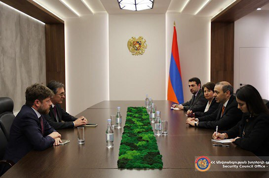 Արմեն Գրիգորյանն ու Բրիս Ռոքֆոյը ՀՀ-ԵՄ-ԱՄՆ հանդիպումն են քննարկել