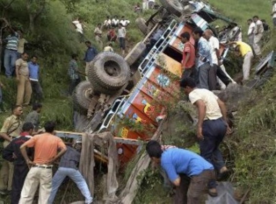 Հնդկաստանում ավտոբուսը կիրճն է ընկել