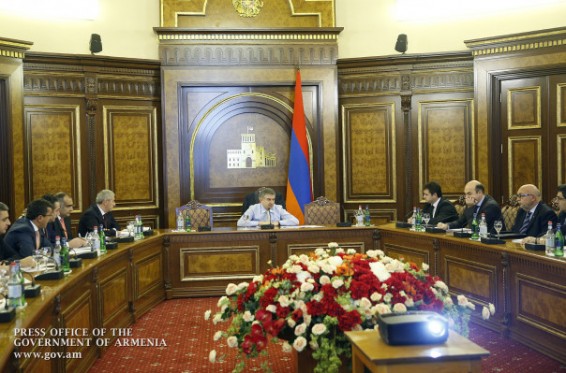 Մենք՝ չինովնիկներս, ռեվոլյուցիա անող չենք, դրա համար հույս եմ կապում ՏՏ ոլորտի հետ, որպեսզի թռիչք անենք, որակ փոխենք. վարչապետ