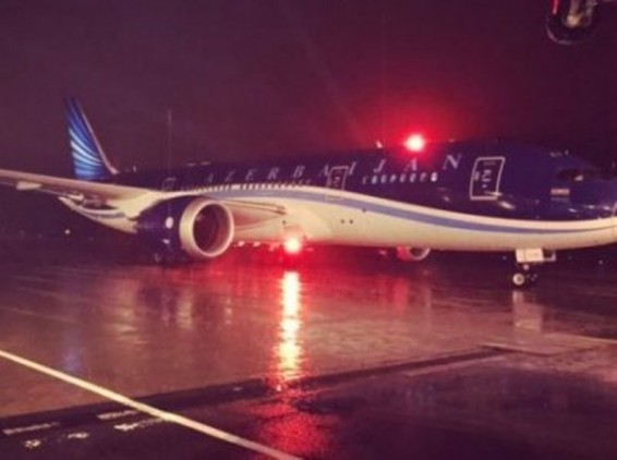 Ադրբեջանական «հրաշք օդանավը» մնացել է Բելֆասթի օդանավակայանում