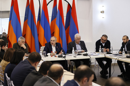 Փաշինյանի գլխավորությամբ խորհրդակցություն էր` տնտեսության վերաբերյալ