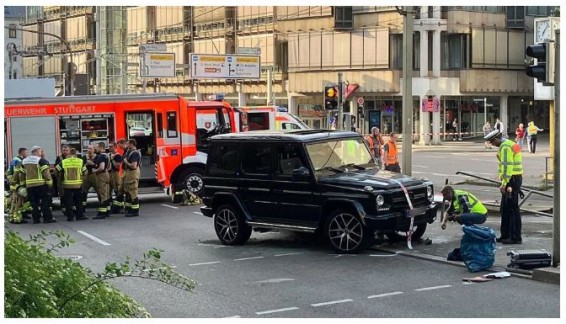 В Штутгарте автомобиль въехал в группу людей, пострадали восемь человек