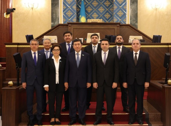 Ալեն Սիմոնյանը Ղազախստանի գործընկերոջը պաշտոնական այցով հրավիրել է Հայաստան