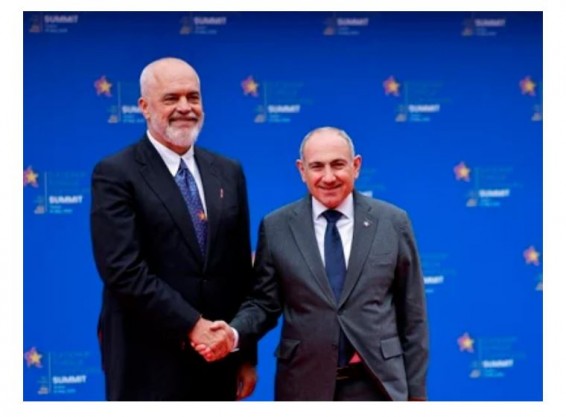 Премьер-министр РА принял участие в церемонии открытия саммита Европейского политического сообщества