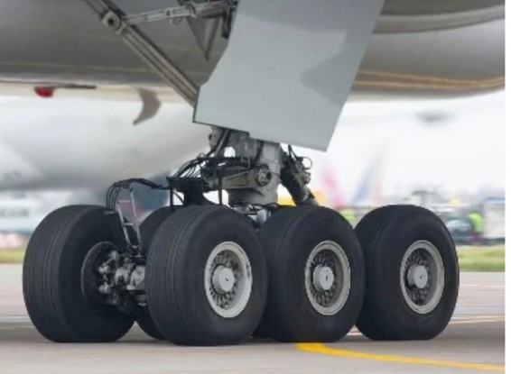 Польша конфисковала 5 тонн шин для самолетов Boeing, направлявшихся в Россию через Азербайджан