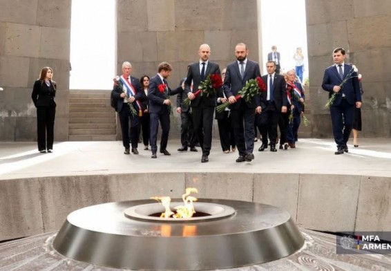 Глава МИД Франции 