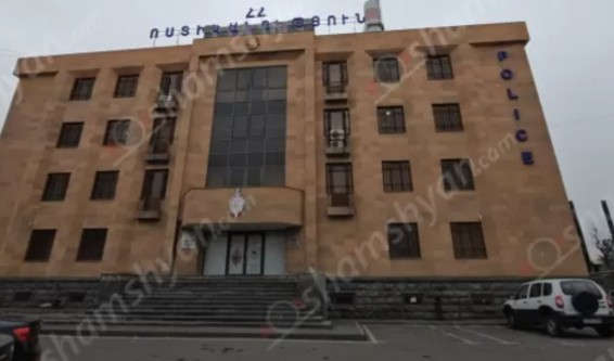 Տղամարդը հարձակվել է նախկին կնոջ տան վրա, ծեծել նրան, կրակոցներ արձակել և սպառնացել