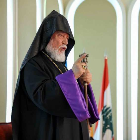 Հարգել մեր սրբավայրերը, դադարեցնել ձերբակալությունները. Արամ Ա կաթողիկոսը դատապարտել է իրավապահների ներխուժումը Մայր Աթոռ