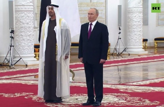 Путин принимает президента ОАЭ в Кремле