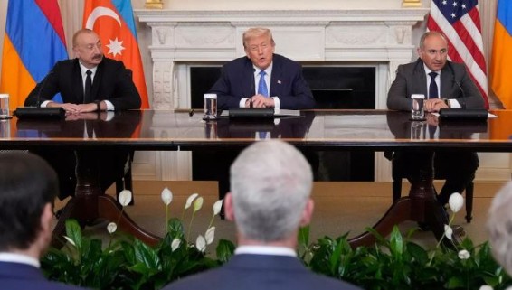 Трамп объявил о мире между Ереваном и Баку и создании 