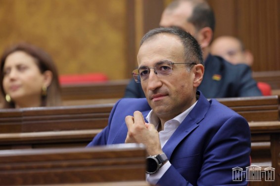 Ստի ոտքը իրոք շատ կարճ է. ՔՊ-ական Արսեն Թորոսյան