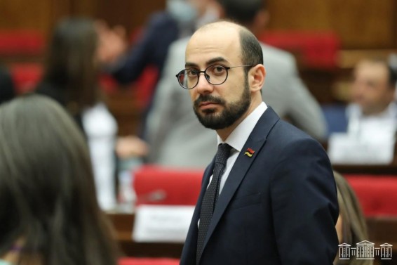 «Պատիվ ունեմ» խմբակցությունը Արթուր Հովհաննիսյանի վարքը քննելու ժամանակավոր հանձնաժողով ստեղծելու նախաձեռնությամբ հանդես կգա