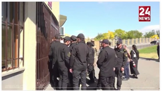 В Ереване акция родителей пропавших солдат переросла в стычку с военной полицией