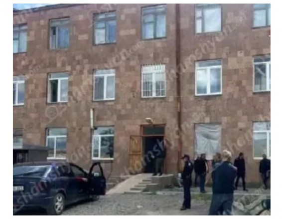 В Талине консервированными огурцами отравились 5 членов семьи: среди них двое детей