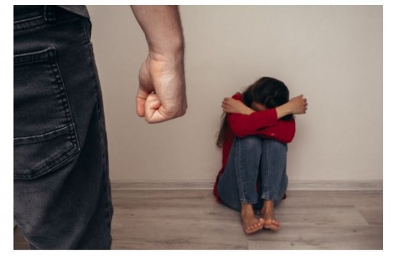 В Армении обяжут домашних агрессоров носить электронные браслеты