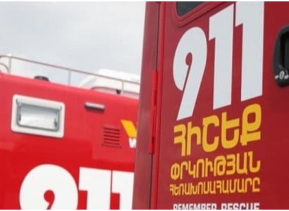 Հրդեհ՝ Դիլիջանի բակերից մեկում կայանված «Nissan»-ում. կրակն ու ծուխը տեսանելի էին մի քանի 100 մետրից