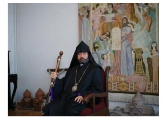 Архиепископ: Католикос заявил - не могу отстранить Аршака, это будет означать разрушение Армянской церкви