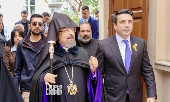 Պոլսո հայոց պատրիարքը հաջողություն է մաղթել Ալեն Սիմոնյանին ազգանվեր և ազգօգուտ գործունեության մեջ