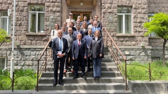 ԵՄ դեսպանը գնացել է Կենտրոնական ընտրական հանձնաժողով