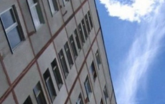 Մոսկվայում 12-րդ հարկից ընկել և մահացել է հայտնի գրոսմայտերը