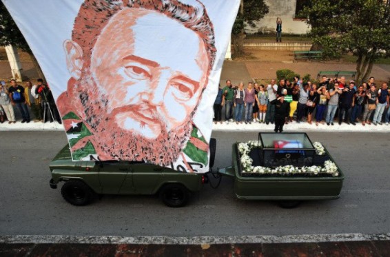 Ֆիդել Կաստրոյի աճյունասափորը տեղափոխող սգո թափորը ժամանել է Սանտյագո դե Կուբա