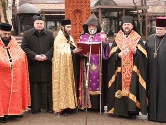 Կիևի կենտրոնում հայկական խաչքար է բացվել
