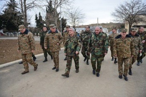 Photo. Սերժ Սարգսյանն Արցախում այցելել է Պաշտպանության բանակի մի շարք զորամասեր