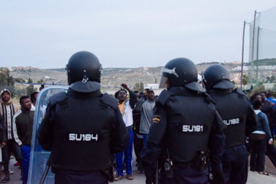 Հարյուրավոր ներգաղթյալներ ներխուժել են Աֆրիկայում իսպանական անկլավ