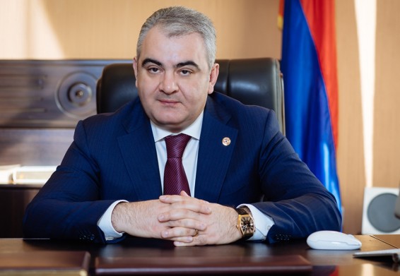 Ես դրան պատրաստ չեմ. Գալուստ Սահակյանի որդին՝ ապագայում ԱԺ նախագահի պաշտոնը ստանձնելու վերաբերյալ