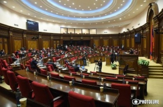 Ուղիղ.ԱԺ արտահերթ նիստը շարունակվում է