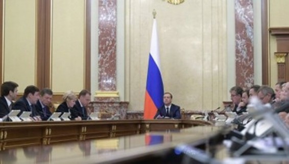 Մեդվեդևը շնորհավորել է Պուտինին Ամանորի կապակցությամբ և հրավիրել թեյի