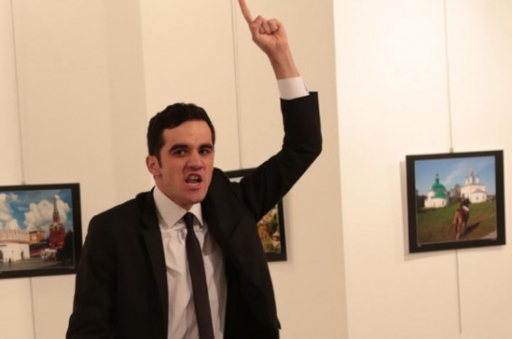 ՌԴ դեսպանին սպանած ոստիկանը Կառլովին կրակելուց առաջ արտասանել է «Ալ Քաիդայի» հիմնի բառերն ու հայտարարել, որ ջիհադական է