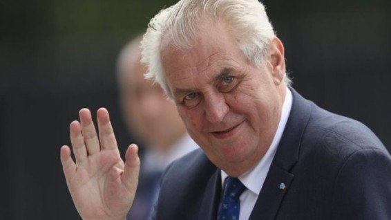 Президент Чехии пожелал народу страны опасной жизни