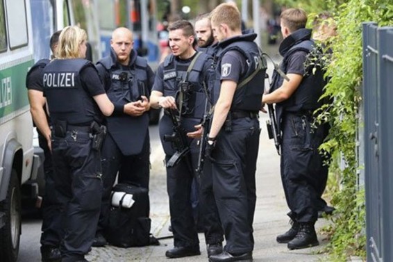 Բեռլինի ահաբեկիչը զարմիկին հարկադրել է հանուն ԻՊ-ի հորեղբորը սպանել