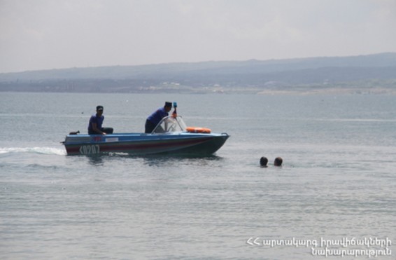 Զբոսաշրջիկներին կարող են թույլատրել լաստանավերով զբոսնել Սեւանա լճի վրա