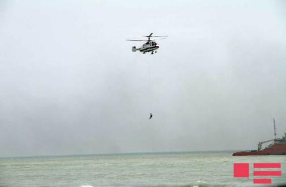 Ադրբեջանի ափերի մոտ բեռնանավ է այրվում