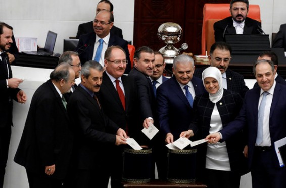 Թուրքիայի խորհրդարանն ընդունել է սահմանադրական փոփոխությունների նախագծի՝ նախագահի լիազորություններն ընդլայնող կետը