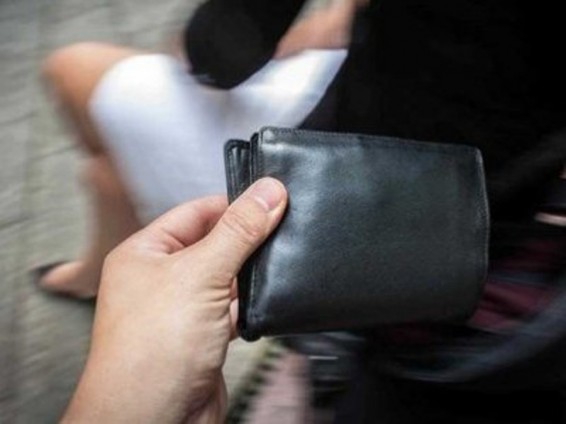 57-ամյա Աղվանը կնոջ դրամապանակը գողացել էր 0 երթուղու ավտոբուսի սրահում