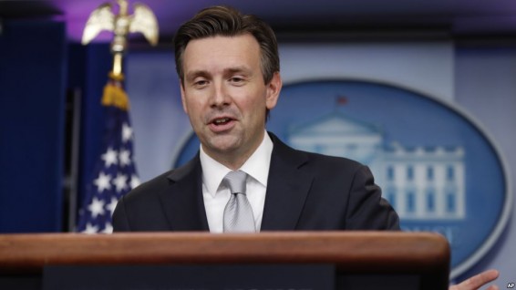 Белый дом предложил Трампу выбрать между разведкой США и Россией
