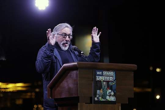 Մայքլ Մուրն ու Ռոբերտ Դե Նիրոն գլխավորել են Նյու Յորքում Թրամփի դեմ բողոքի ակցիան