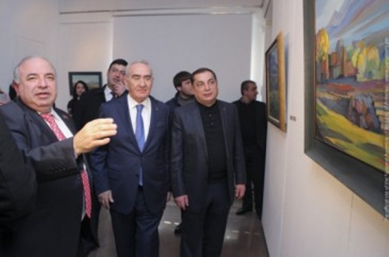 Գալուստ Սահակյանը ներկա է գտնվել Արագած Ախոյանի ստեղծագործությունների ցուցահանդեսի բացմանը