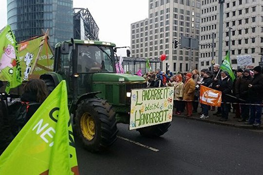 Բեռլինի կենտրոնում գյուղատնտեսության ոլորտի աշխատողների բողոքի ակցիա է ընթանում