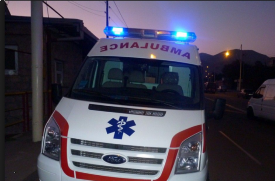 Ավտովթար Երևանի Մյասնիկյան պողոտայում. 3 մարդ հոսպիտալացվել է