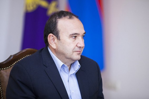 ԿԳ նախարարը կոչ է անում որևէ դեպքում գումար չտալ ուսուցչի աշխատանքի անցնելու համար